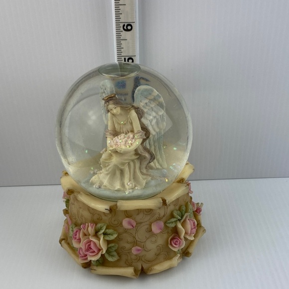 Vintage Musical Snow Globe Angel with Pink Roses - Picture 11 of 13